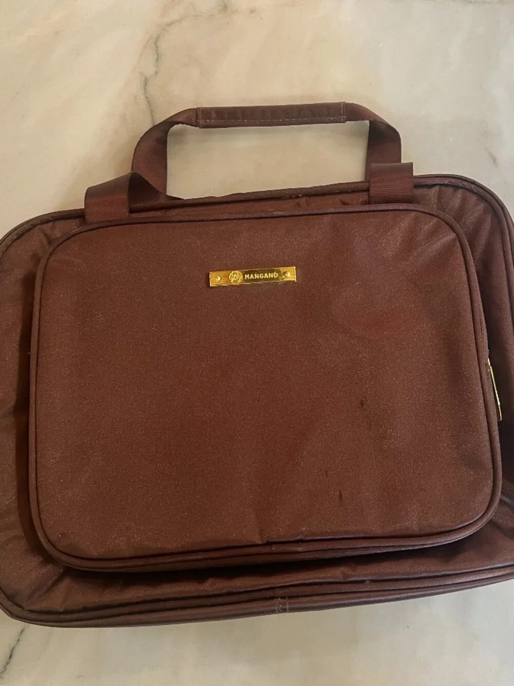 Like New Mangano Brown Hanging Cosmetic Bag